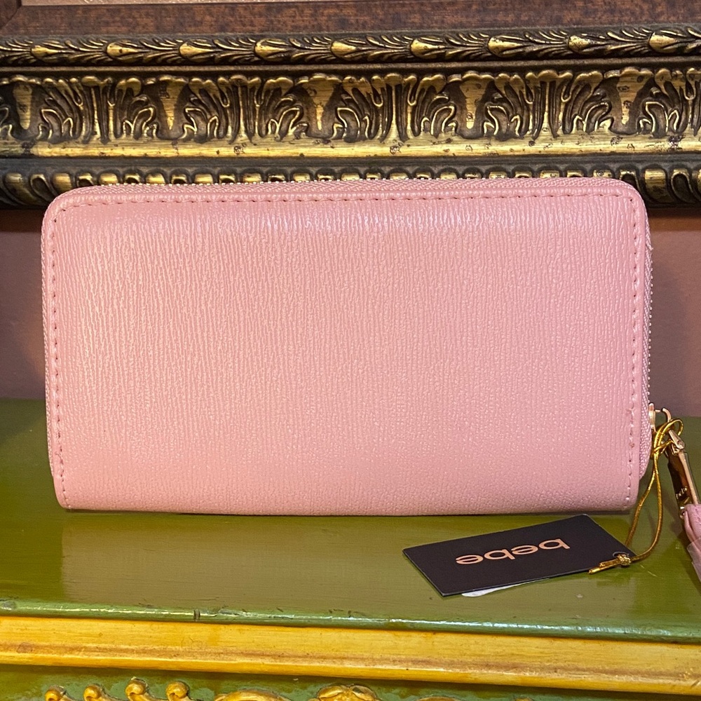 Bebe NWT Gianna Wristlet Wallet Blush Wallet with Gold Logo 7.5x4x1 - Picture 3 of 6